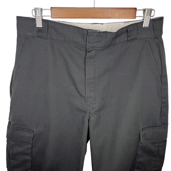 Dickies Black Utility Cargo Shorts 32 - Picture 3 of 6